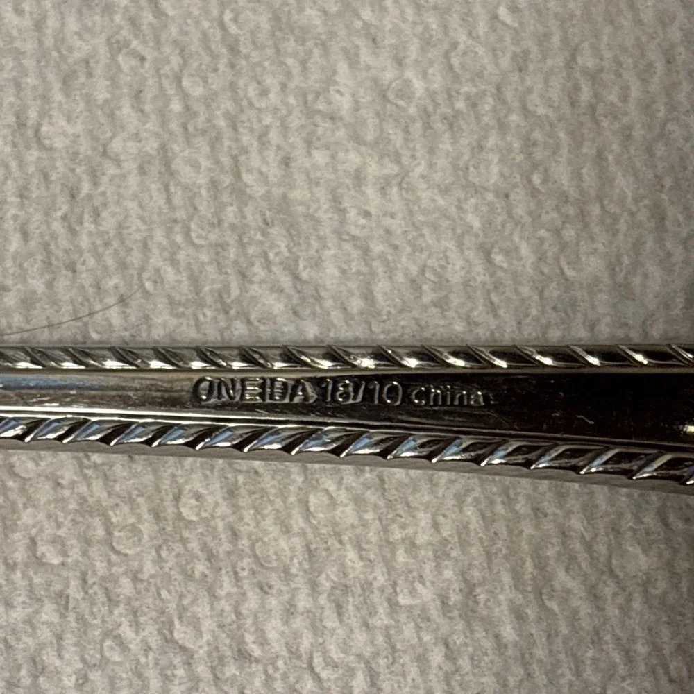 Oneida Stainless Steel 
